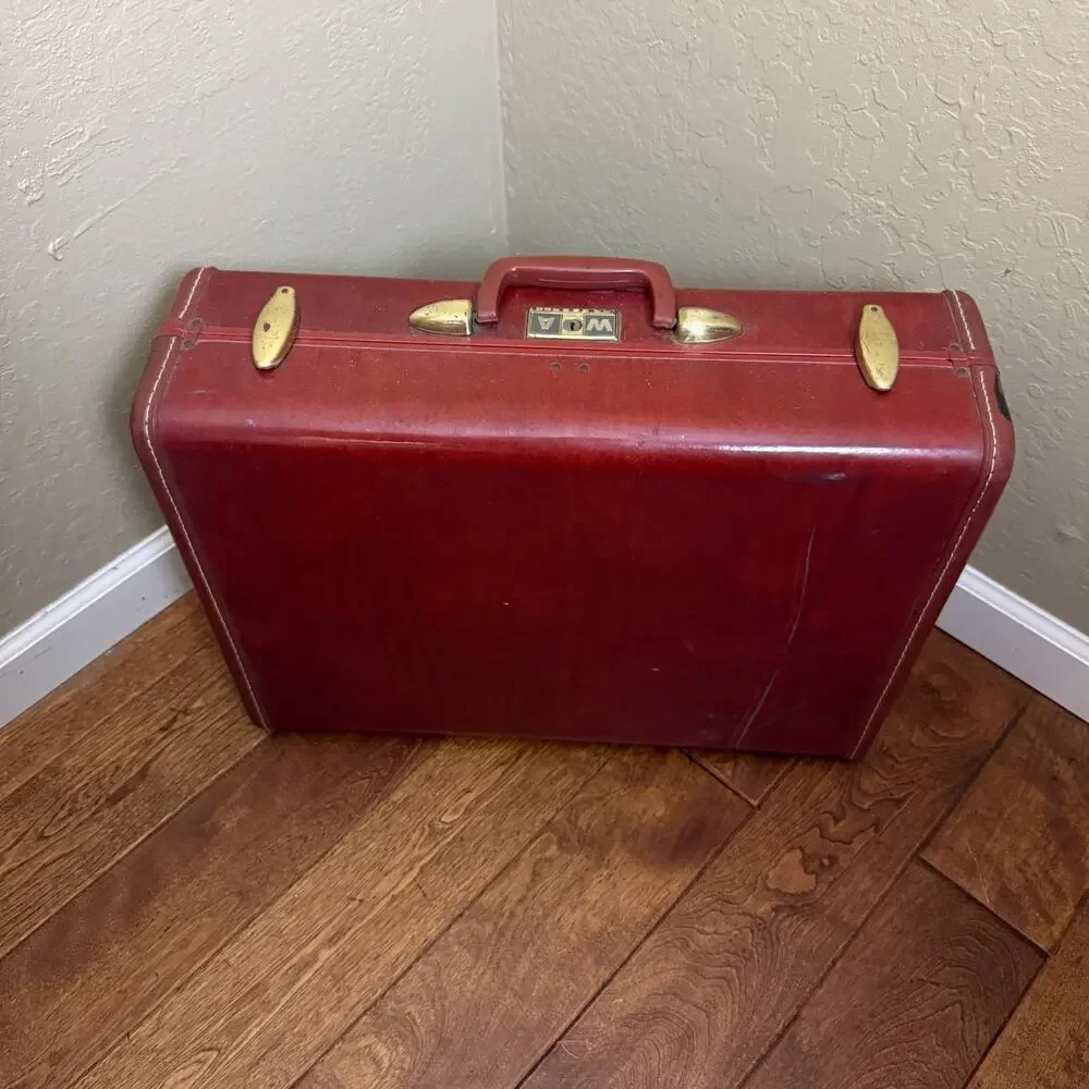 Vintage Samsonite Streamlite Red Hardshell Suitcase 21
